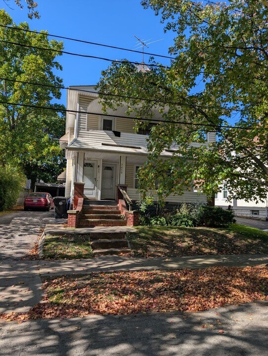 3458 W 136th St in Cleveland, OH - Building Photo