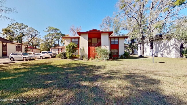 property at 472 Bentwood Ln