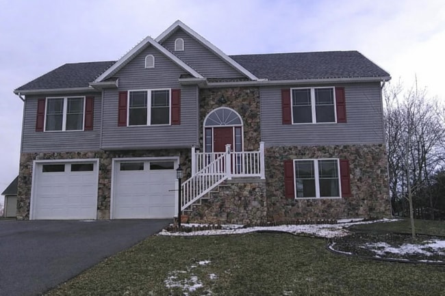 property at 16 Victoria Ct