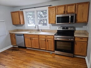 46 Maxwell Dr in Hendersonville, NC - Building Photo - Building Photo