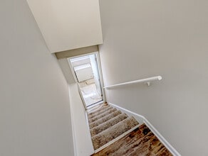 8616 Hickory Ave in Crystal Lake, IL - Foto de edificio - Building Photo