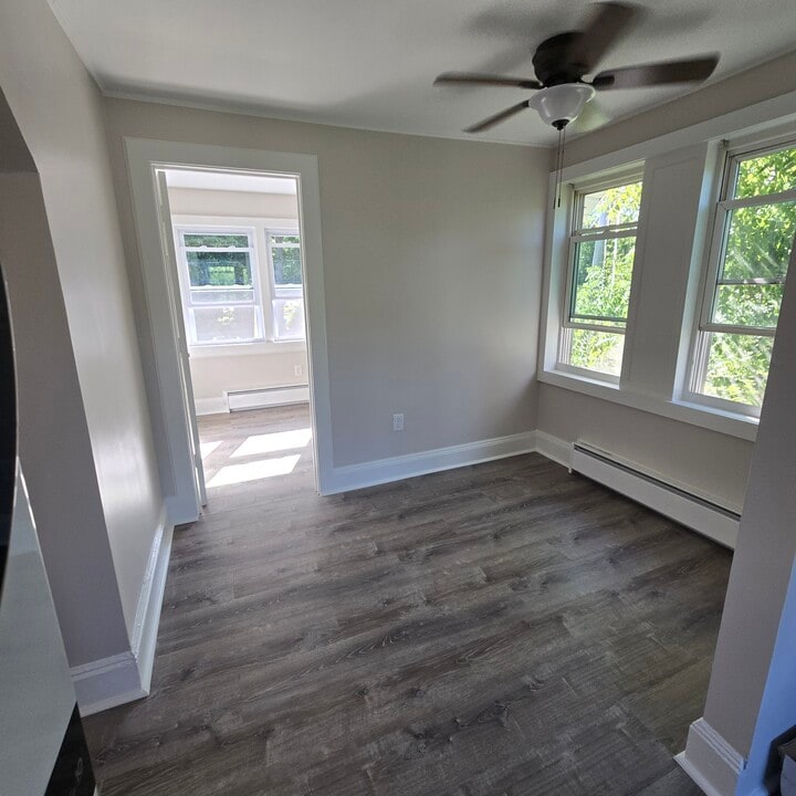 785 Warwick Tpke, Unit 3 in Hewitt, NJ - Building Photo