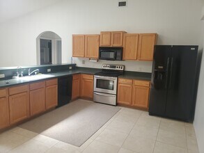781 NW Grenada St in Port St. Lucie, FL - Building Photo - Building Photo