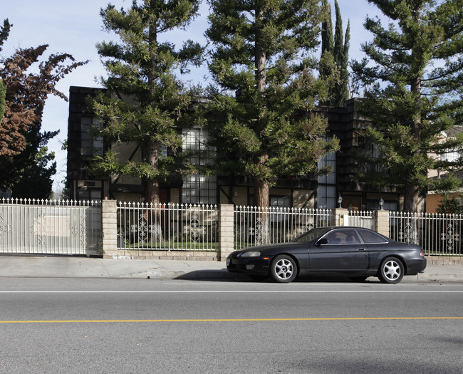 4424 Colfax Ave in North Hollywood, CA - Building Photo - Building Photo