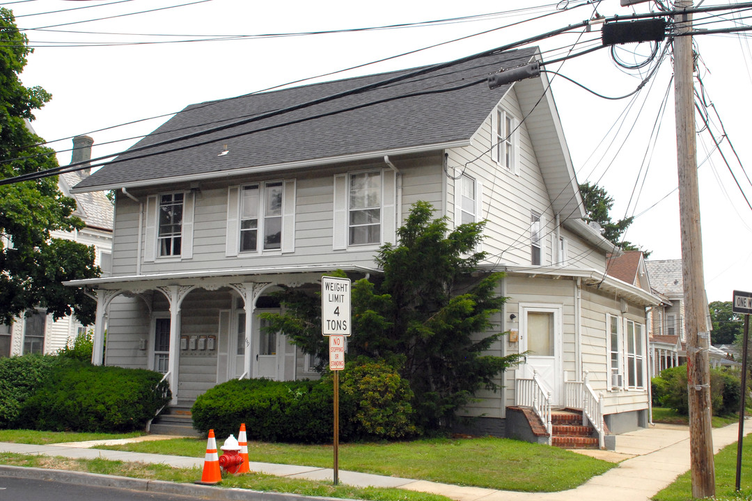 69 Washington St in Red Bank, NJ - Building Photo