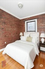 410 E 13th St in New York, NY - Foto de edificio - Building Photo