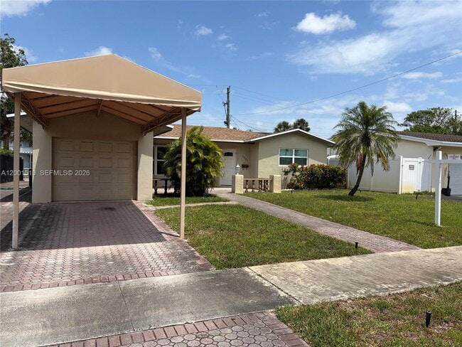 3205 Liberty St in Hollywood, FL - Building Photo - Building Photo