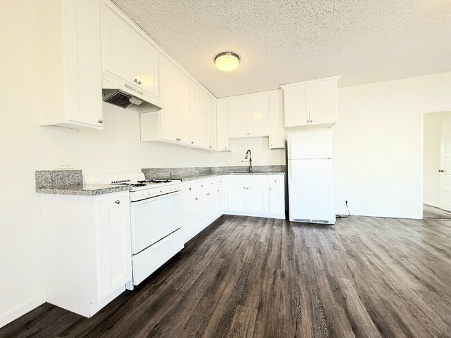 property at 2926 Dalton Ave