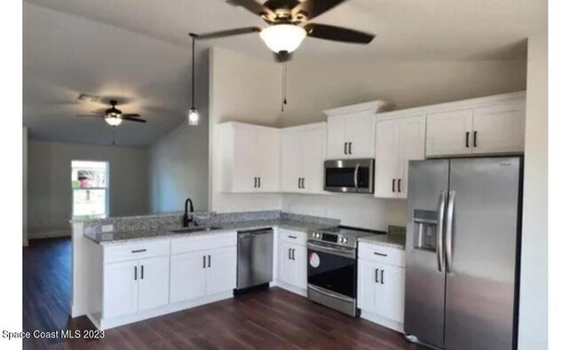 216 Beverly St in Titusville, FL - Building Photo - Building Photo