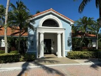 3153 Clint Moore Rd in Boca Raton, FL - Foto de edificio - Building Photo