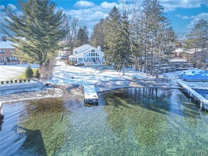 1916 W Lake Rd in Skaneateles, NY - Foto de edificio - Building Photo