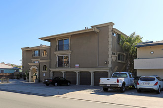 1049 Felspar St in San Diego, CA - Building Photo - Building Photo