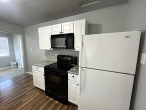 1960 A St in Sparks, NV - Building Photo - Building Photo