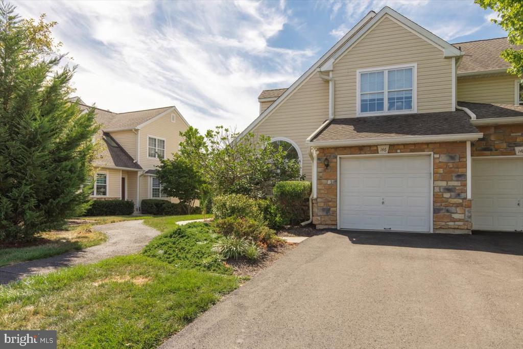 146 Canterbury Ln in Blue Bell, PA - Building Photo