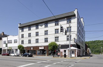 Golden Towers in Beaver Falls, PA - Building Photo - Building Photo