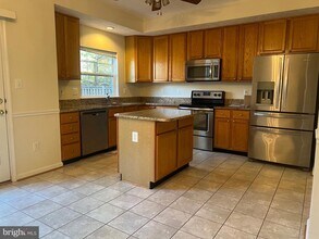 9526 Bellhaven Ct in Frederick, MD - Building Photo - Building Photo