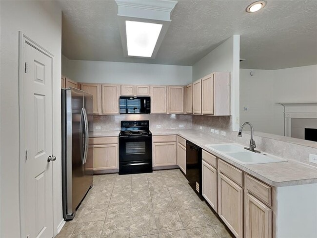 18475 Sunrise Pines Dr in Montgomery, TX - Building Photo - Building Photo