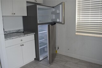 5850 Sheridan St in Hollywood, FL - Building Photo - Building Photo