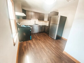 110 W Main St in Dalton, OH - Building Photo - Building Photo