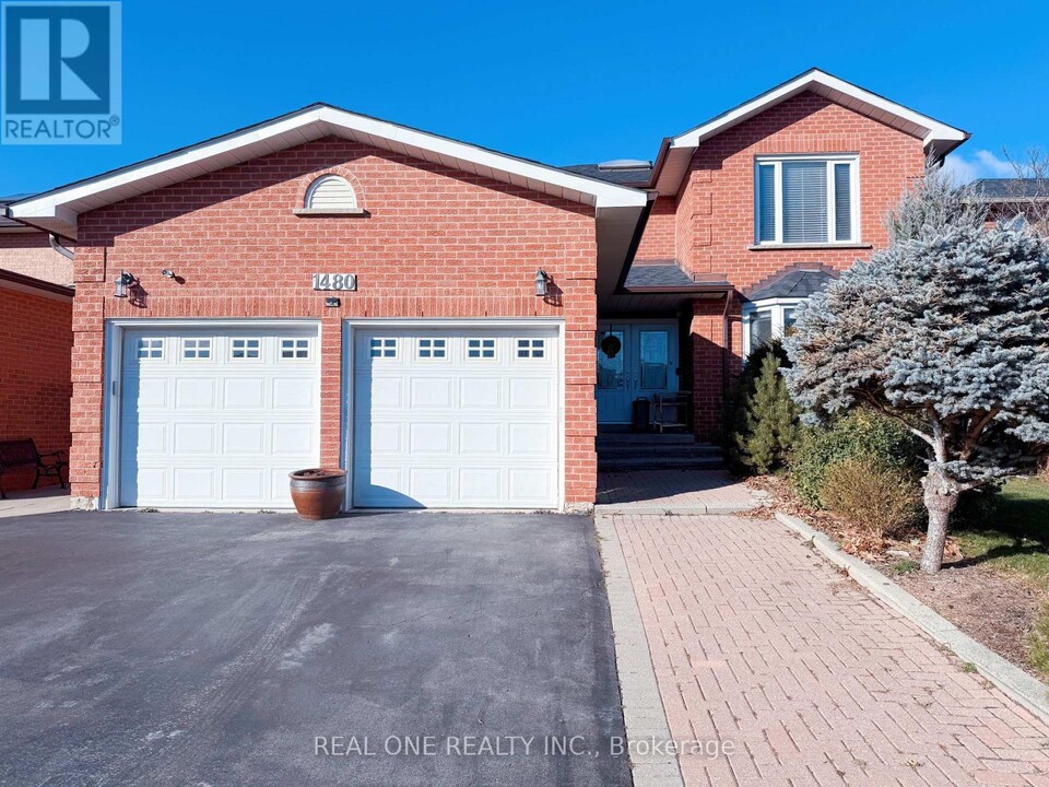 1480 Clearview Dr in Oakville, ON - Building Photo