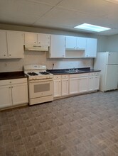 1 Walnut St in Manchester, CT - Building Photo - Building Photo