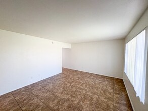 5105 S La Rosa Dr, Unit 12 in Tempe, AZ - Foto de edificio - Building Photo