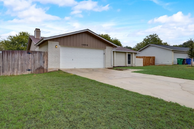 13614 Larkbrook St in San Antonio, TX - Building Photo - Building Photo