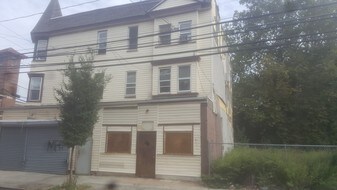 92 Clinton Pl in Newark, NJ - Building Photo