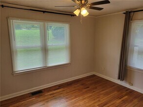 3748 Clairmont Rd in Chamblee, GA - Building Photo - Building Photo