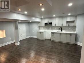 187 Weston Dr in Milton, ON - Building Photo - Building Photo