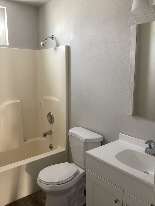 108 11th St in Belgrade, MT - Building Photo