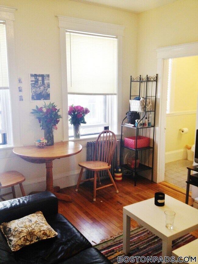 447 Park Dr in Boston, MA - Foto de edificio - Building Photo