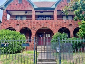 320 W Polk St in Houston, TX - Building Photo - Building Photo