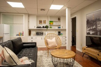 692 N Superior Ave in Decatur, GA - Building Photo - Building Photo