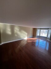 2500 Windsor Mall, Unit 1m in Park Ridge, IL - Building Photo - Building Photo