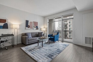 301 Commons Park S in Stamford, CT - Building Photo