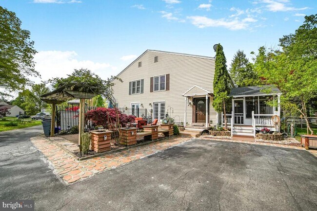 27 Triple Crown Ct in North Potomac, MD - Building Photo - Building Photo
