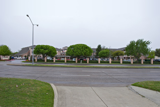 The Bentley - Senior Living in Dallas, TX - Foto de edificio - Building Photo