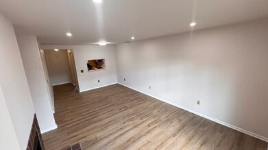 25 Janet Cir in Bridgeport, CT - Building Photo - Building Photo