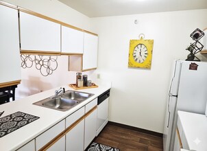 100 Raleigh Ct in Columbia City, IN - Foto de edificio - Building Photo