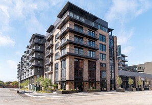 Cortland Farmers Market in Dallas, TX - Building Photo