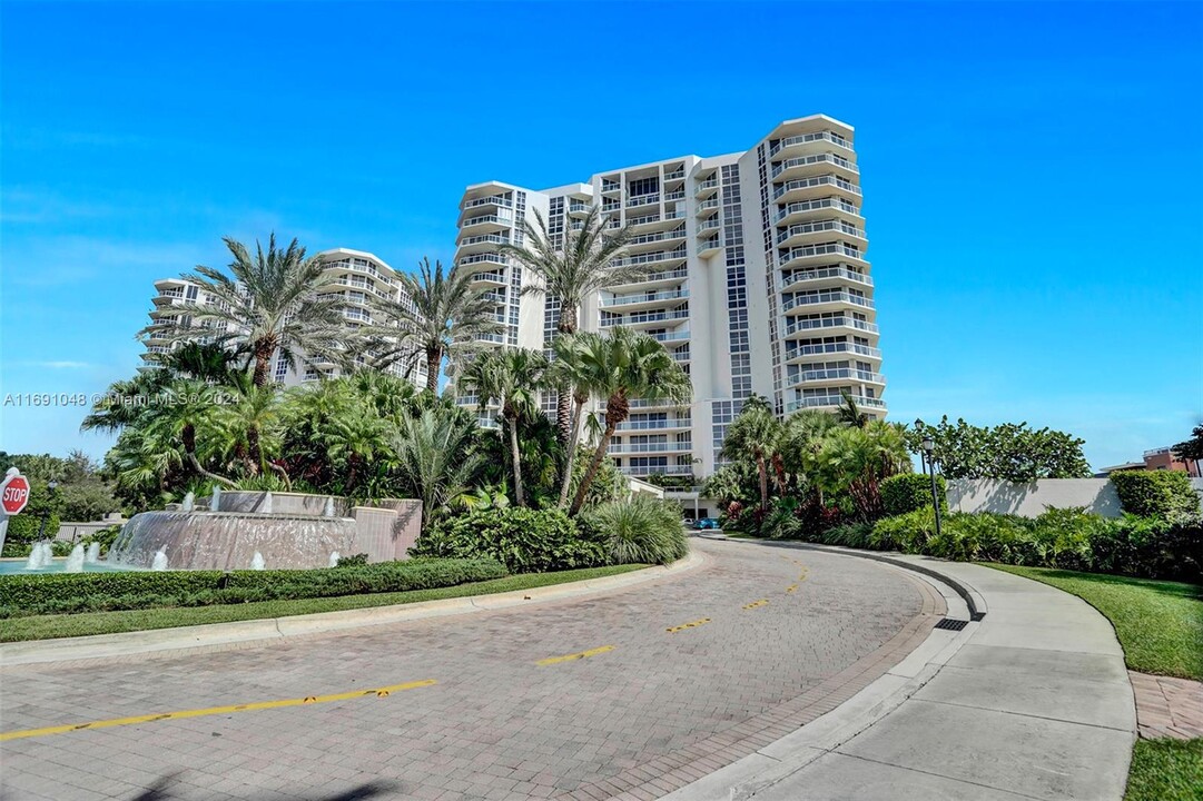 6001 N Ocean Dr, Unit # 1103 in Hollywood, FL - Building Photo