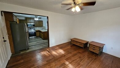 1003 E Oakland St in Shawnee, OK - Building Photo - Building Photo