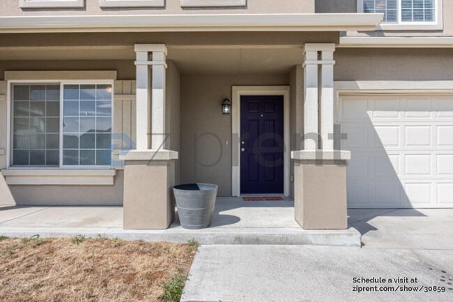 10206 Natalie Ave in Cheney, WA - Foto de edificio - Building Photo