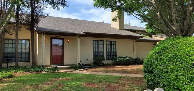 2018 Brookside Dr in Grapevine, TX - Foto de edificio