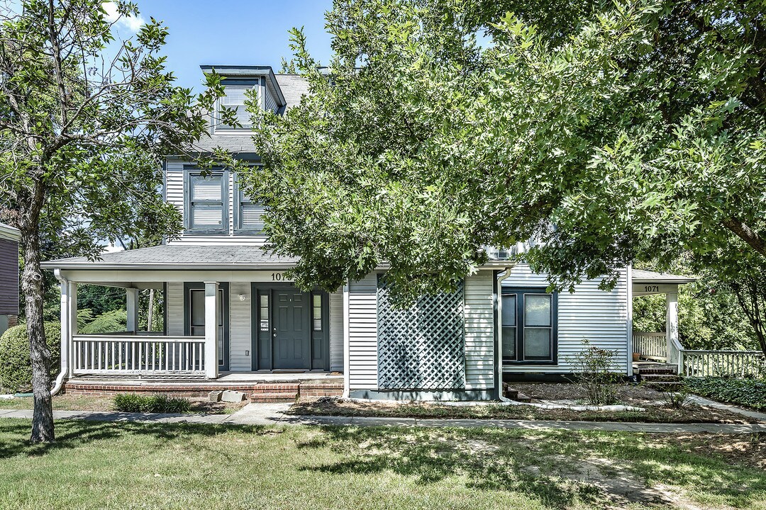 1071-1079 Walnut St in Macon, GA - Building Photo