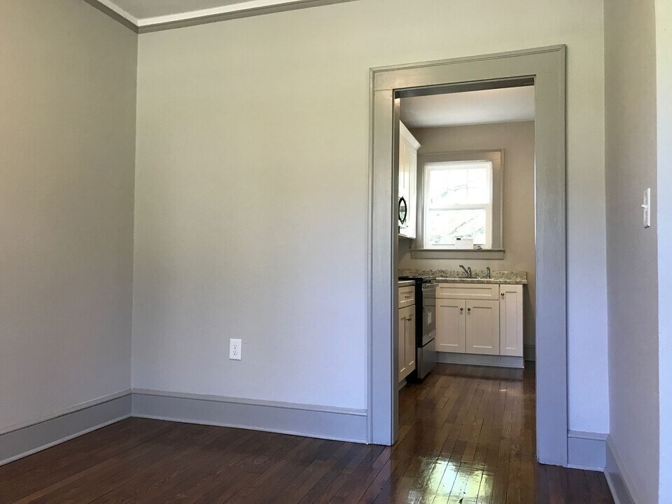 110 Cochran Block in Anderson, SC - Building Photo