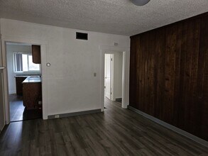 725 NE Maple St, Unit 1 in Pullman, WA - Foto de edificio - Building Photo