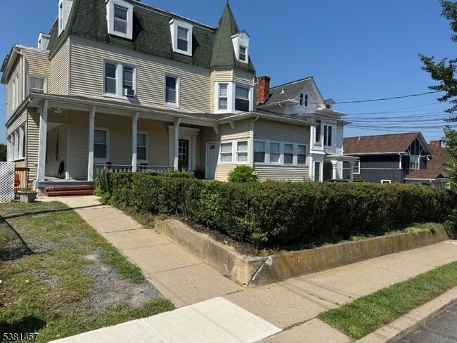 property at 12 Prospect St