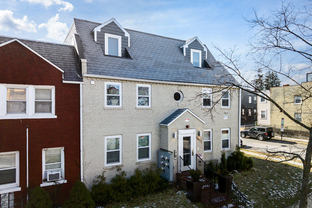 1823 D St NE in Washington, DC - Building Photo